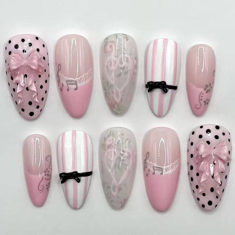 30 faux ongles créatifs motif notes de musique