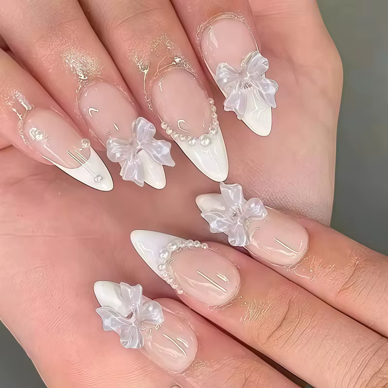24 faux ongles en forme d'amande