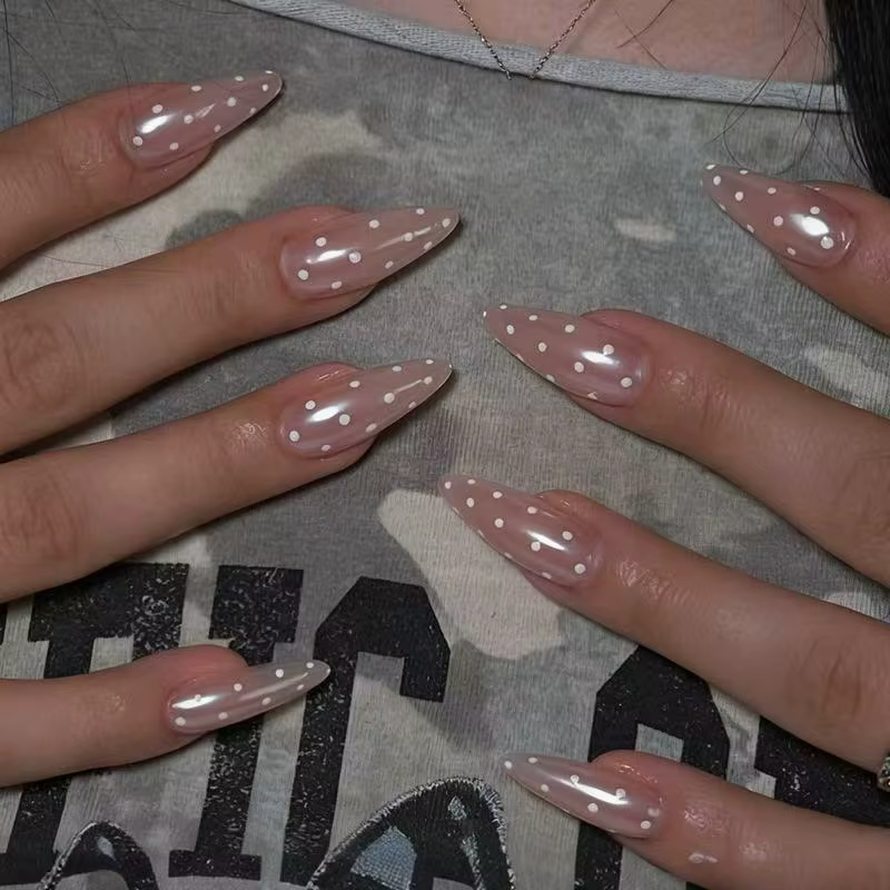 24 faux ongles brillants blancs à pois, base transparente en gel, minimalistes, à presser, faits à la main, simples et élégants