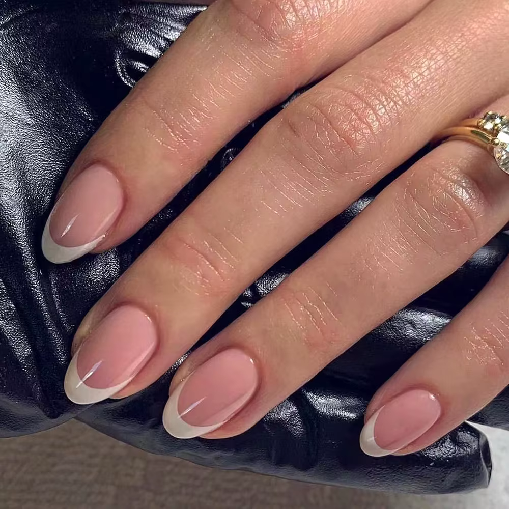 30 faux ongles français courts en amande