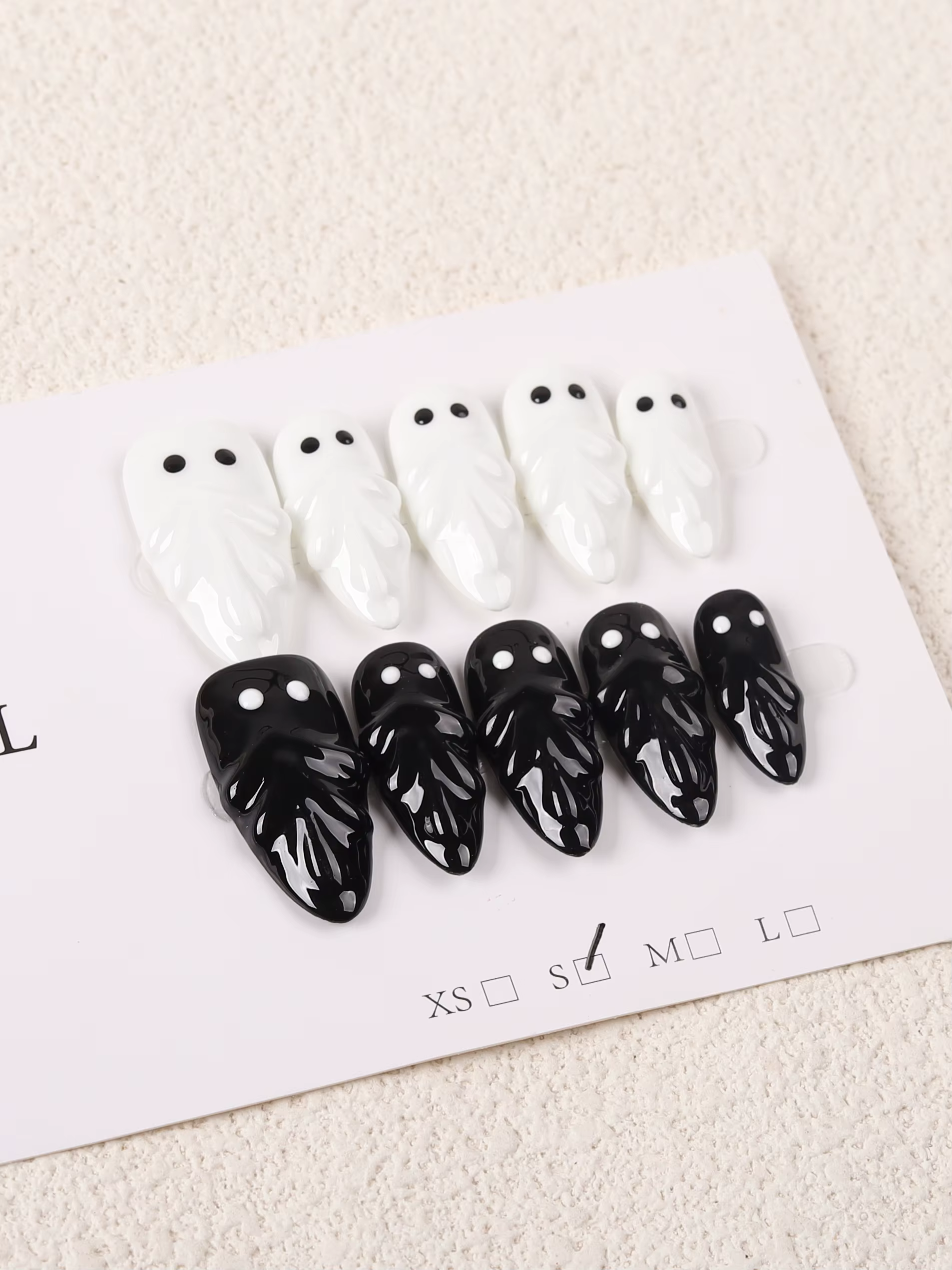 10 faux ongles faits à la main en forme d'amande