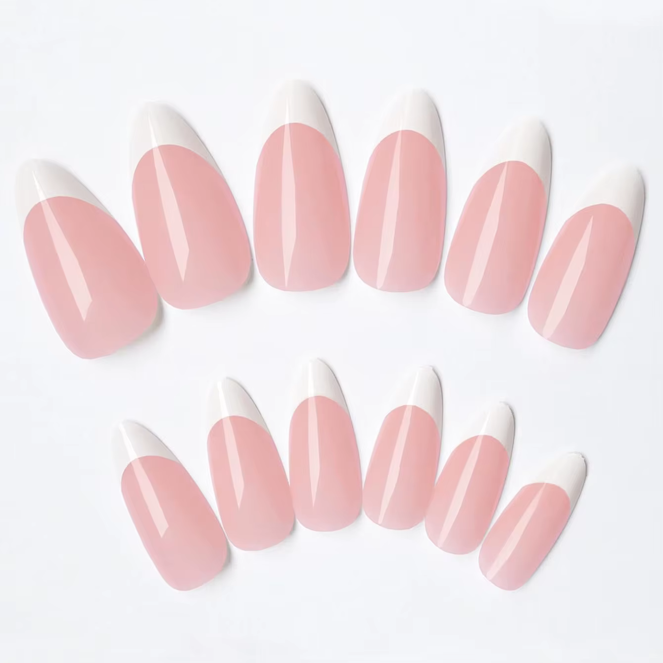 Faux ongles longs en amande