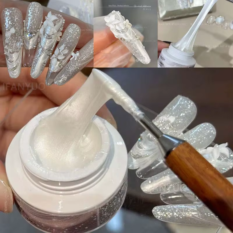 Gel extensible blanc nacré effet soie pour ongles