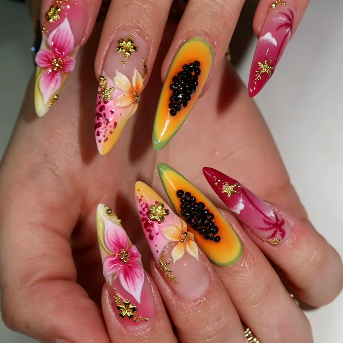 24 faux ongles à presser motif fruits tropicaux et floraux